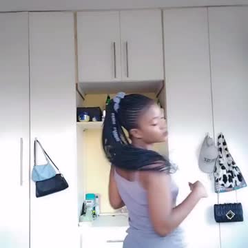African girls dance challenge