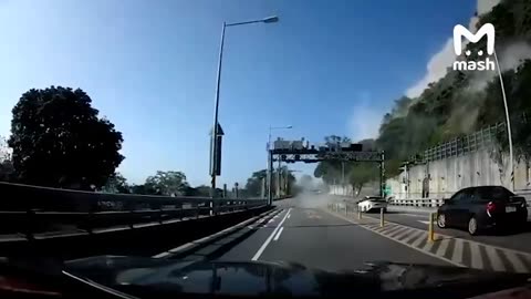 Rolling boulders after Taiwanese earthquake 😱