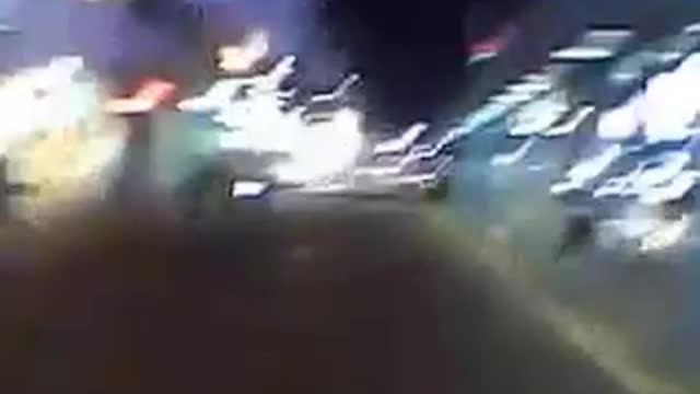 岡山駅前にて路上ライブ。ともぞう