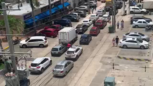 Congestión vehicular en Bocagrande por plantón