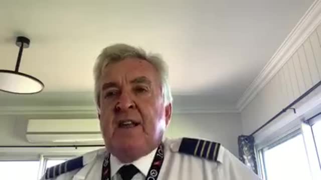 This brave Aussie Qantas pilot is facing termination "no jab, no job."