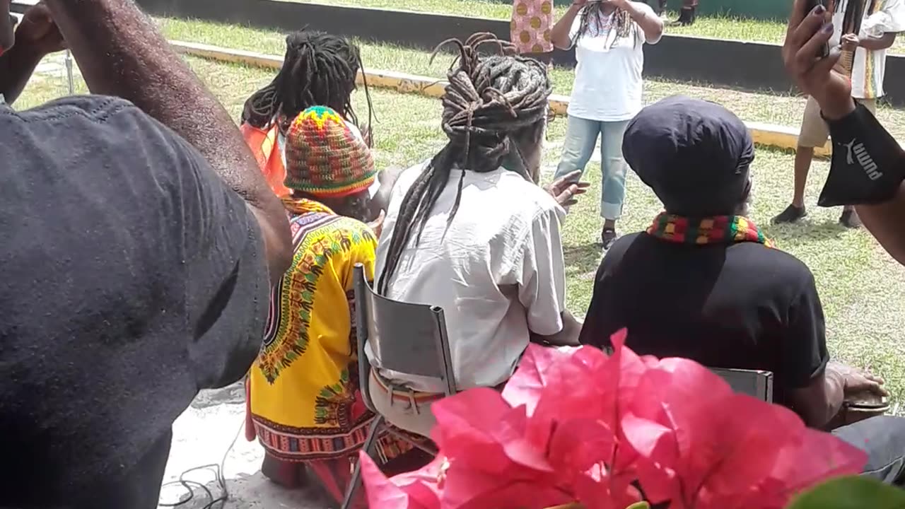 Rasta chant Nyahbingi Drumming