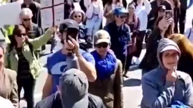 CANADA STANDING UP.... OH GO CANADA!!! 🙌🏻💊💯