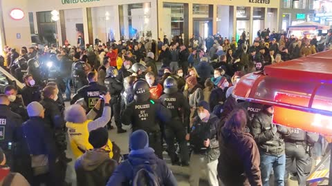 Spaziergang und Shopping im Polizeikessel München 09.02.22