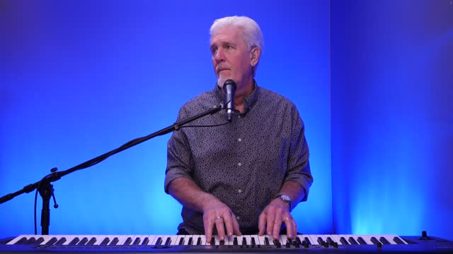 KENT HENRY / 3-7-22 THE LORD SAVES HIS ANOINTED LIVE / CARRIAGE HOUSE WORSHIP