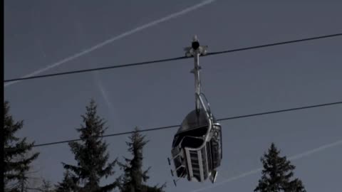 Cable cars in the mountains_