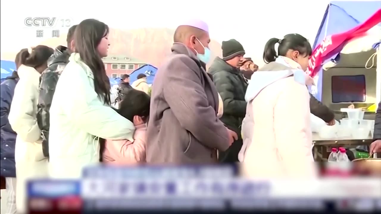 Residents shelter in tents after China earthquake