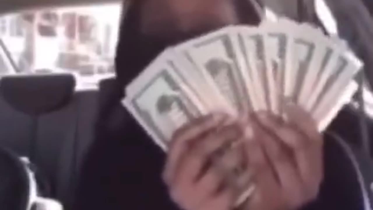 Dont count your money on the street!! #lifelessons #liveandlearn #shorts