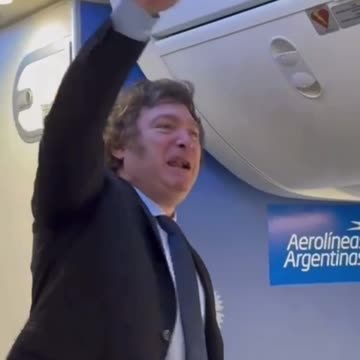 “Long Live Freedom”.