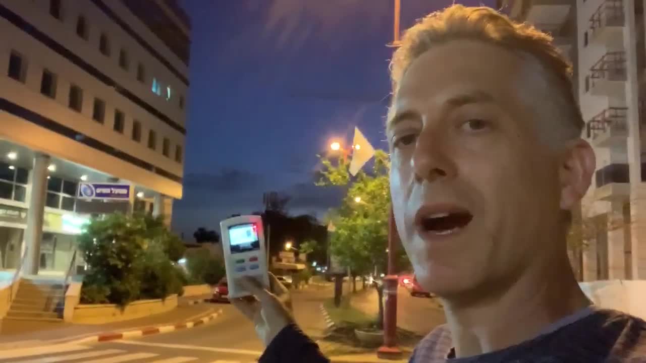 מר בלום עשה בדיקת קרינה ביהוד, והתוצאות ברמות מטרידות מאוד