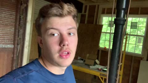 Trip to lowes, ripping up the carpet & taking y’all on a walk through of the house!