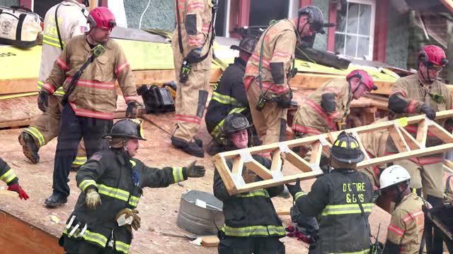 Worker freed after building collapses in D.C.