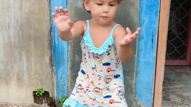 Baby girl owns the dance floor with her adorable dance moves