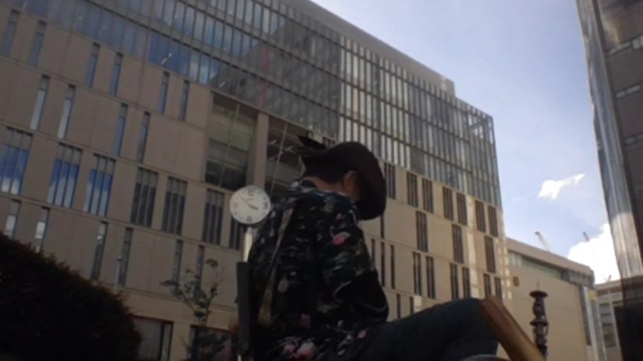 福岡市天神駅前ライブ2024。ともぞう(tomozo)