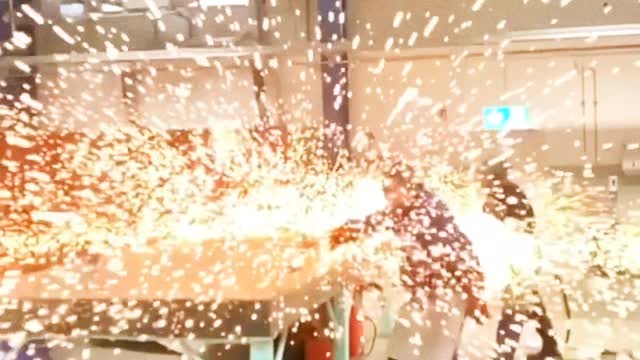 It looks like seeing light, it is fun.