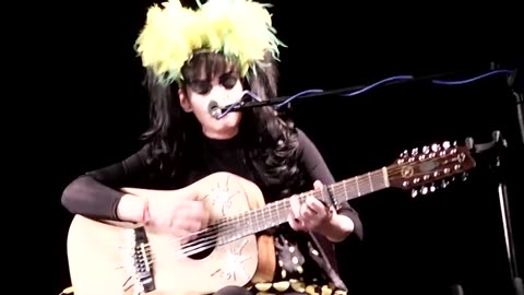 Mirror|Nina Hagen On The Battlefield