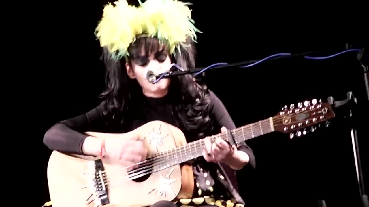 Mirror|Nina Hagen On The Battlefield