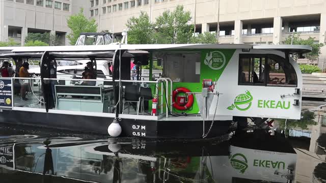 Musical Boat on Rideau Canal