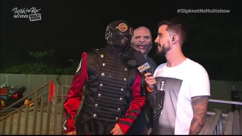 Sid Wilson speaks a strange alien dialect