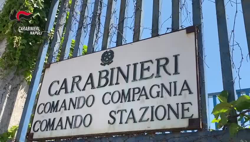 Napoli, latitante del rione Traiano scovato in un residence di Giugliano