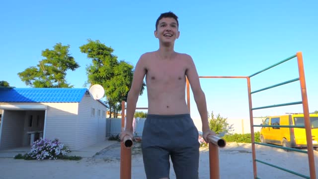 Spin on bars