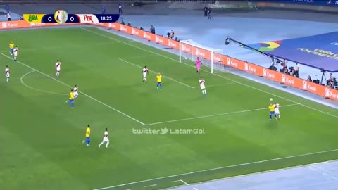 Atajadon de Pedro Gallese ante la Selección Brasileña