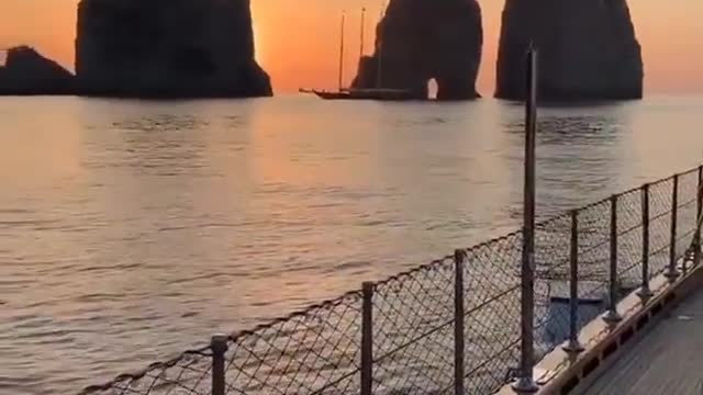 Waking up like this in Italy 🛥 Do you miss summertime Tag someone you would like.