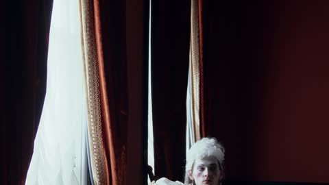 Watch now this moon while sitting on the chaise longue, doing a wonderful total massage