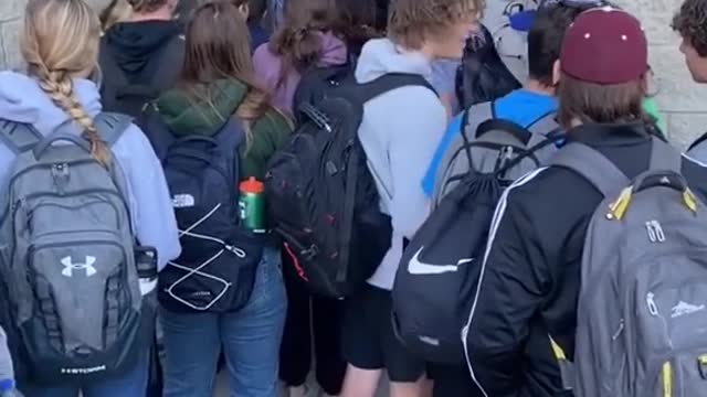 Here's How You Do It! Manchester, Michigan Parents & Students Defy School Mask Mandate