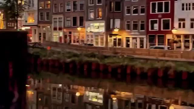 ag someone you’d like to cycle in Amsterdam with! ✨