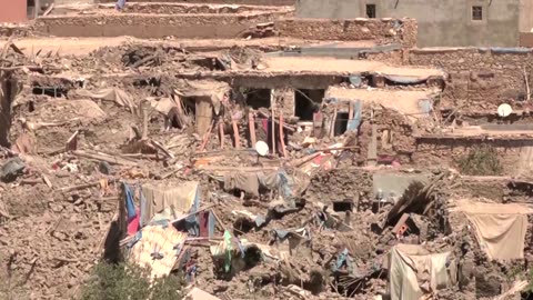 Morocco's mud brick homes make rescues harder