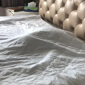 when changing bed sheet..😂