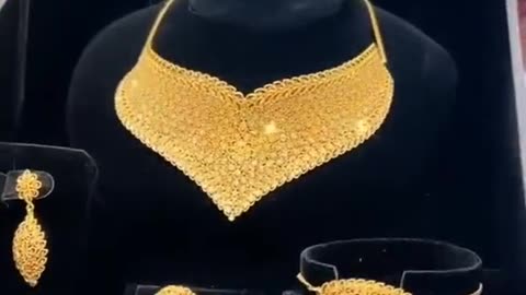 Beautifull Gold set