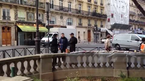 Action devant l'église de Sainte Rita menacée de démolition