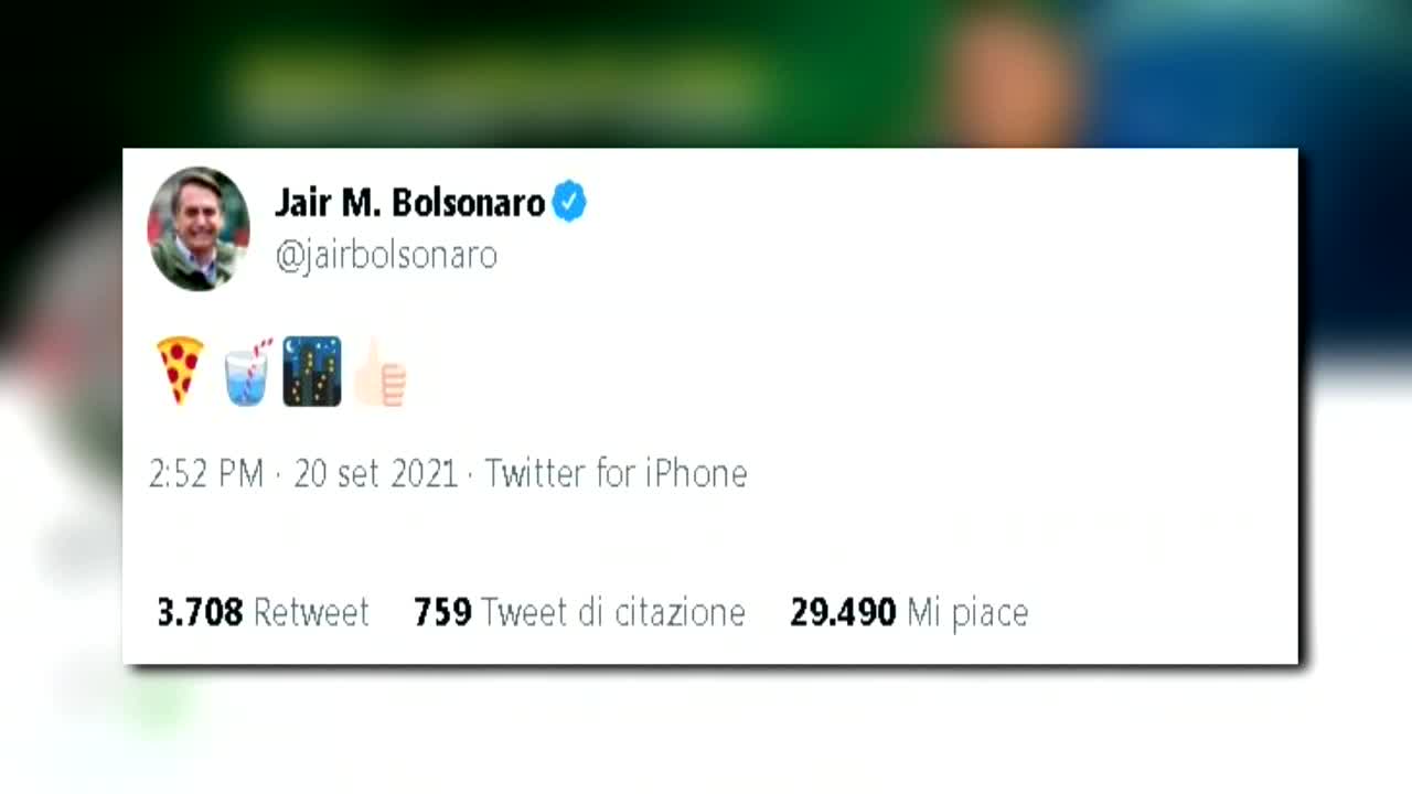Sin vacuna, Bolsonaro abocado a comer en la calle en su visita a Nueva York