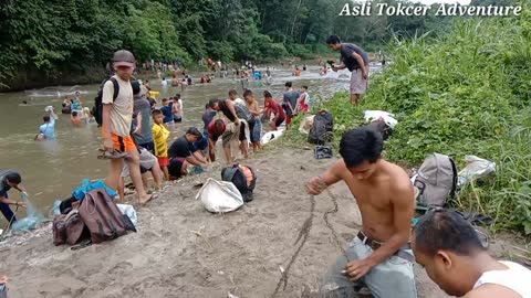 Amazing..!! Traditional cast net fishing in river,,Best fishing net in river