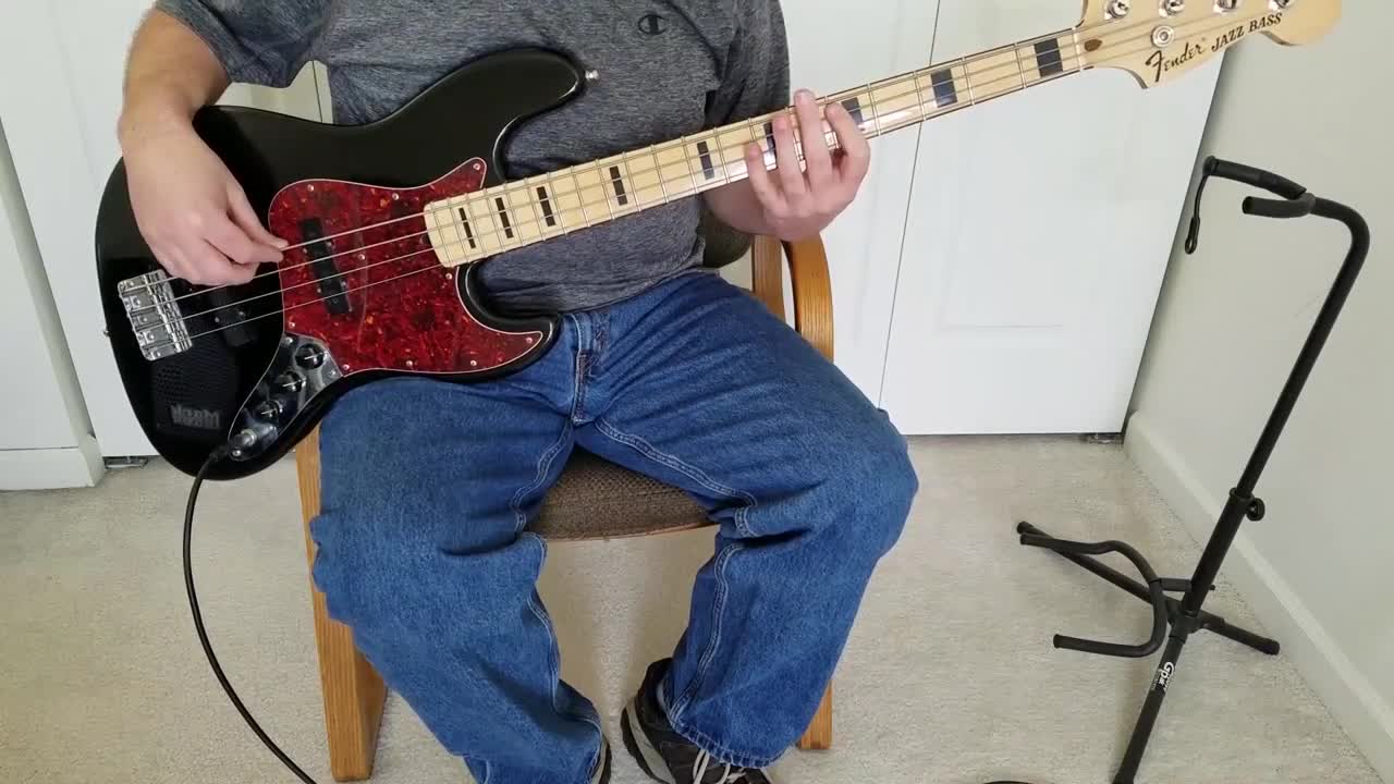 Jazz Bass Shootout Japan Fender Geddy Lee vs Sire Marcus Miller V7 passive sound tone demo