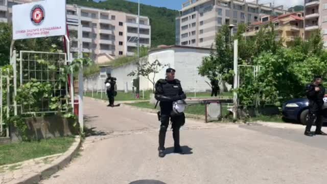 Policija blokirala vatrogasnu stanicu u Budvi