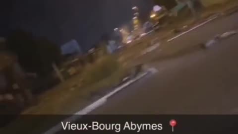 Guadeloupe Covid Passport Protest Turns into a Violent Riot w/ Roadblocks & Looting