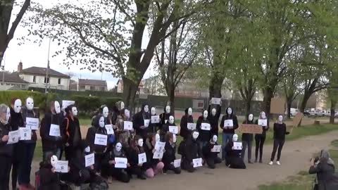 Les Masques Blancs Lyon Action Pancartes 10 Avril 2021