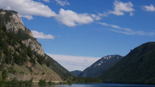 Time-Lapse Of The Lake With 'Earliest Remnants Of Life'