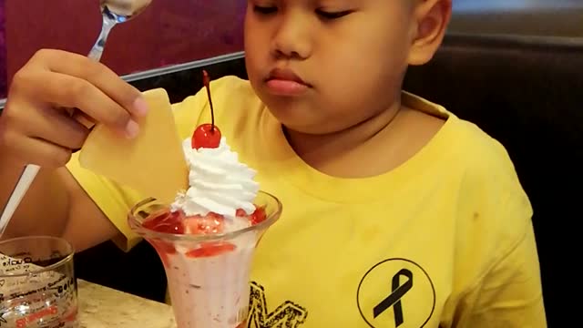 Sunday goto eat icecream sunday