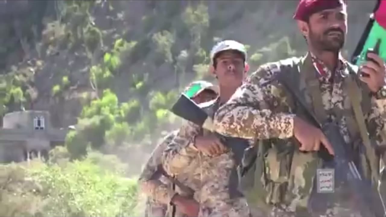 Saudi marching to the border