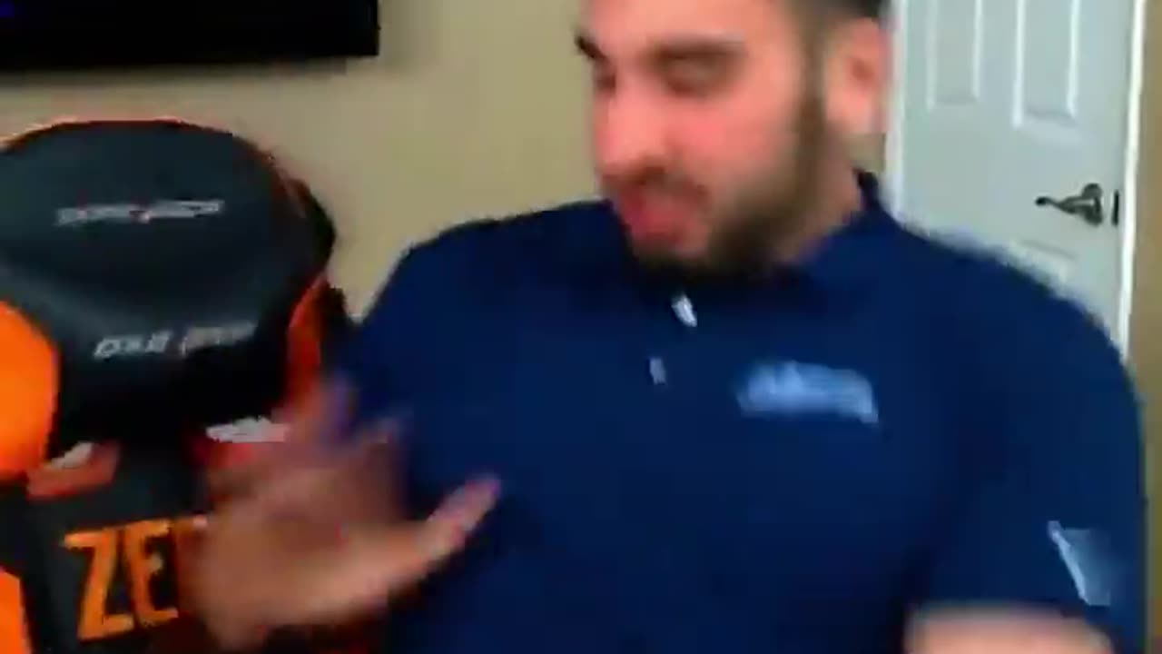 The patience of a cat: Funny video