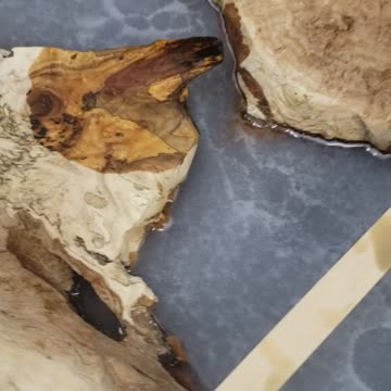 Epoxy river table pour