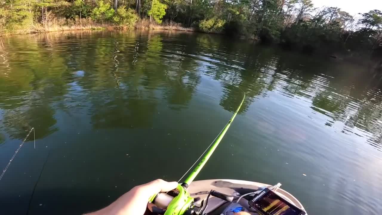 This SMALL Lake is LOADED w_ GIANT Bass! (Spring Fishing)