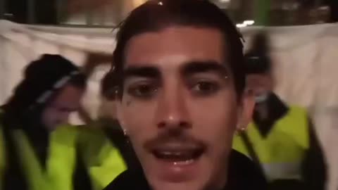 Milano, alba del 16 ottobre: si fermano anche gli operatori della nettezza urbana