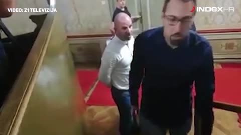 Verbalni okršaj u zagrebačkoj skupštini: Hasin zastupnik prijetio Tomaševiću