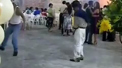 Bailando con mi amigo