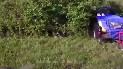 Pick Up and Trailer Losing Debris In this Police Chase... Shots Fired